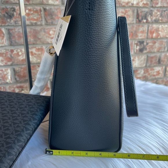 Micheal Kors purse and wallet - Picture 6 of 11